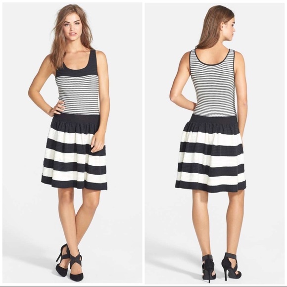 JESSICA SIMPSON Dress Sweater Stretch Striped Knit Black White Medium - Picture 1 of 5